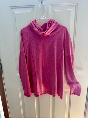 Danskin Heathered Pink Fitted Active Top